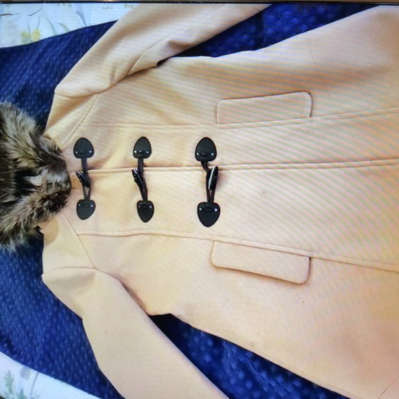 BEAUTIFUL TAN/BEIGE PEA COAT 😍 - Picture 6 of 8